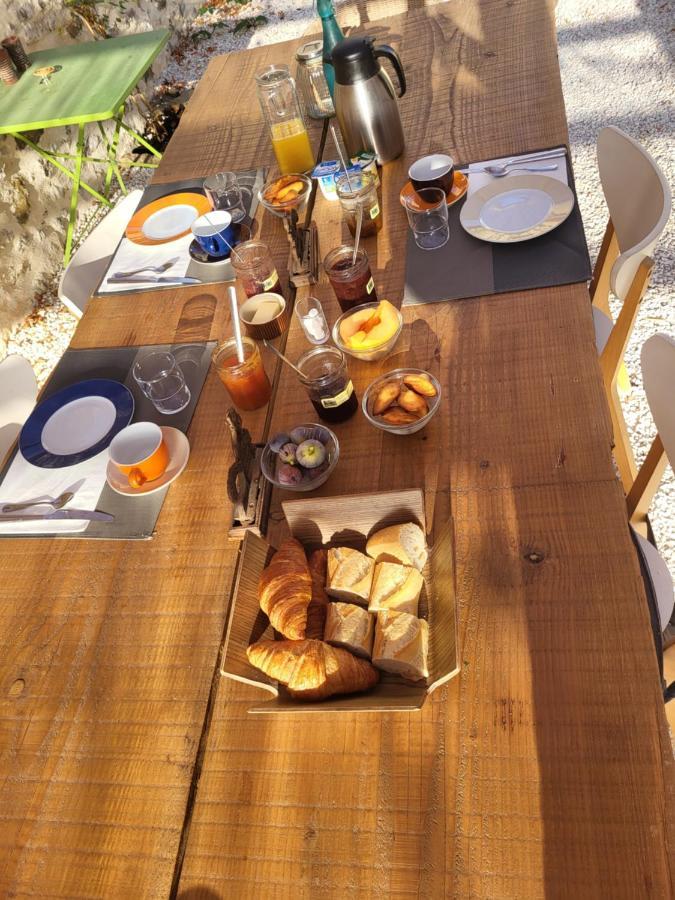 Bastide De La Madeleine Bed & Breakfast Pougnadoresse Exterior photo